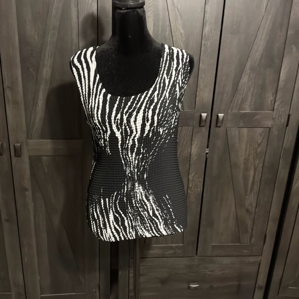 NICOLA Black and White Zebra Tank Top